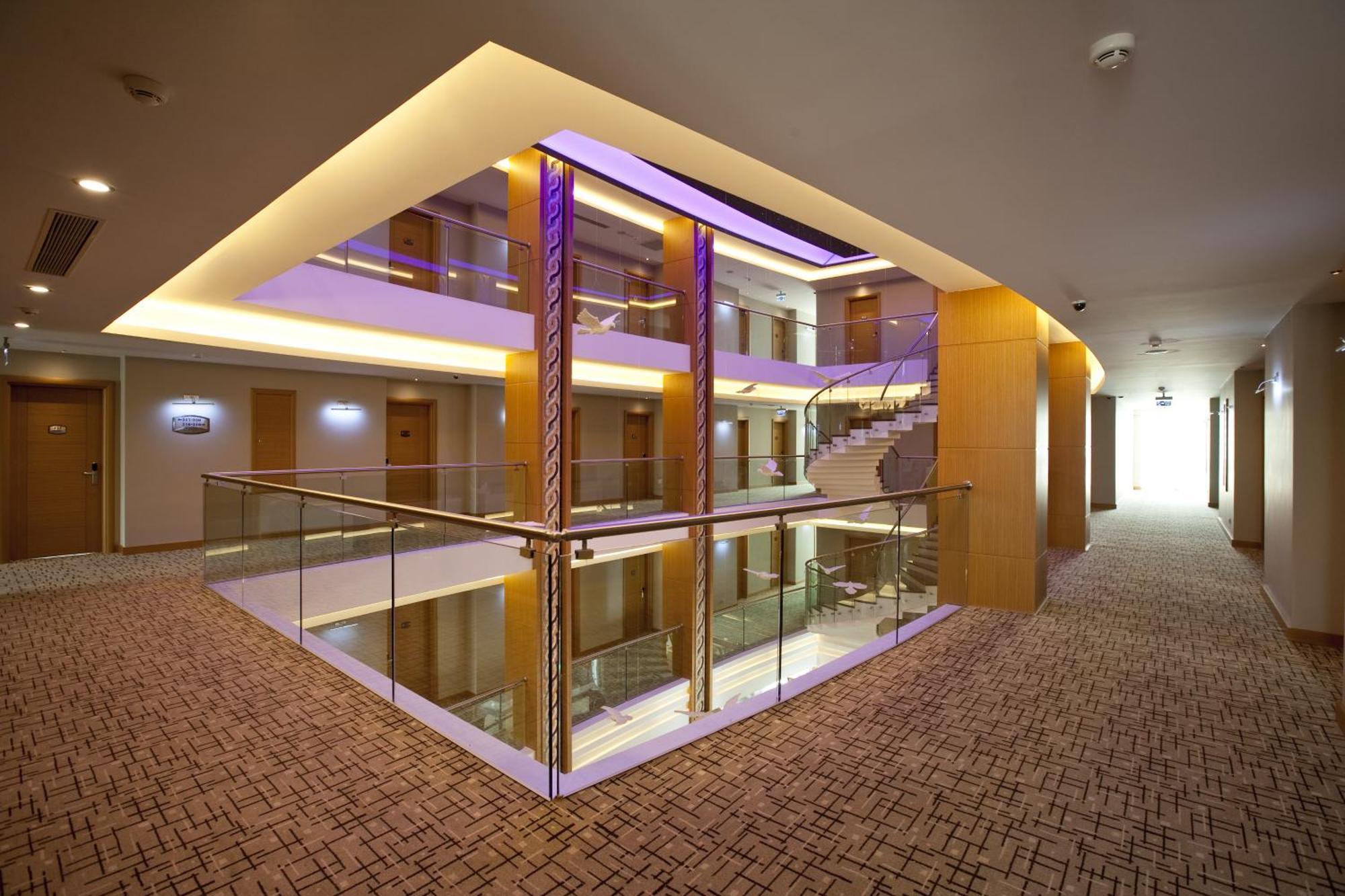 Fourway Hotel&Spa Dortyol Exteriör bild
