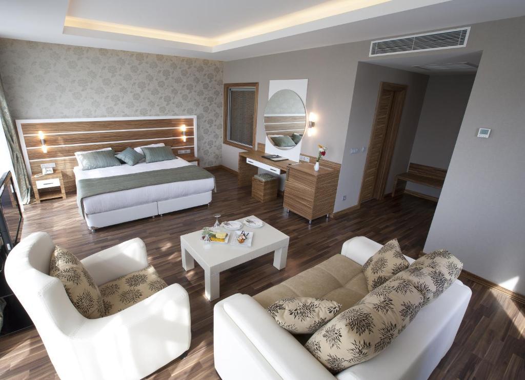 Fourway Hotel&Spa Dortyol Rum bild